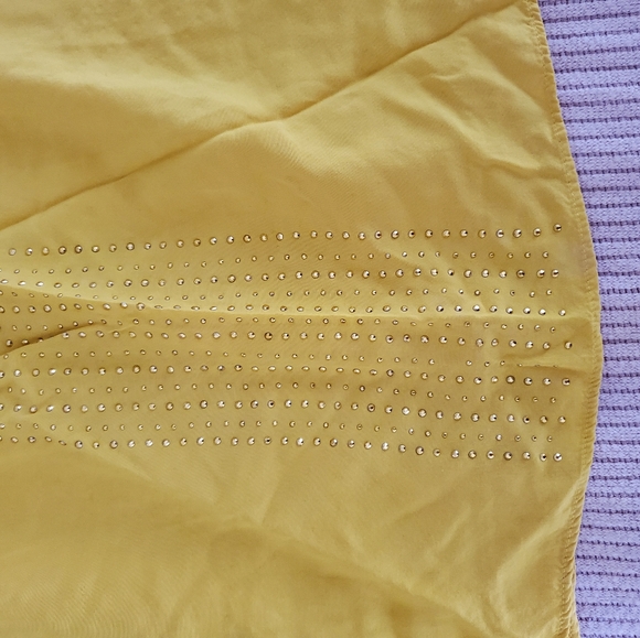 Women's Blouse - Picture 4 of 4